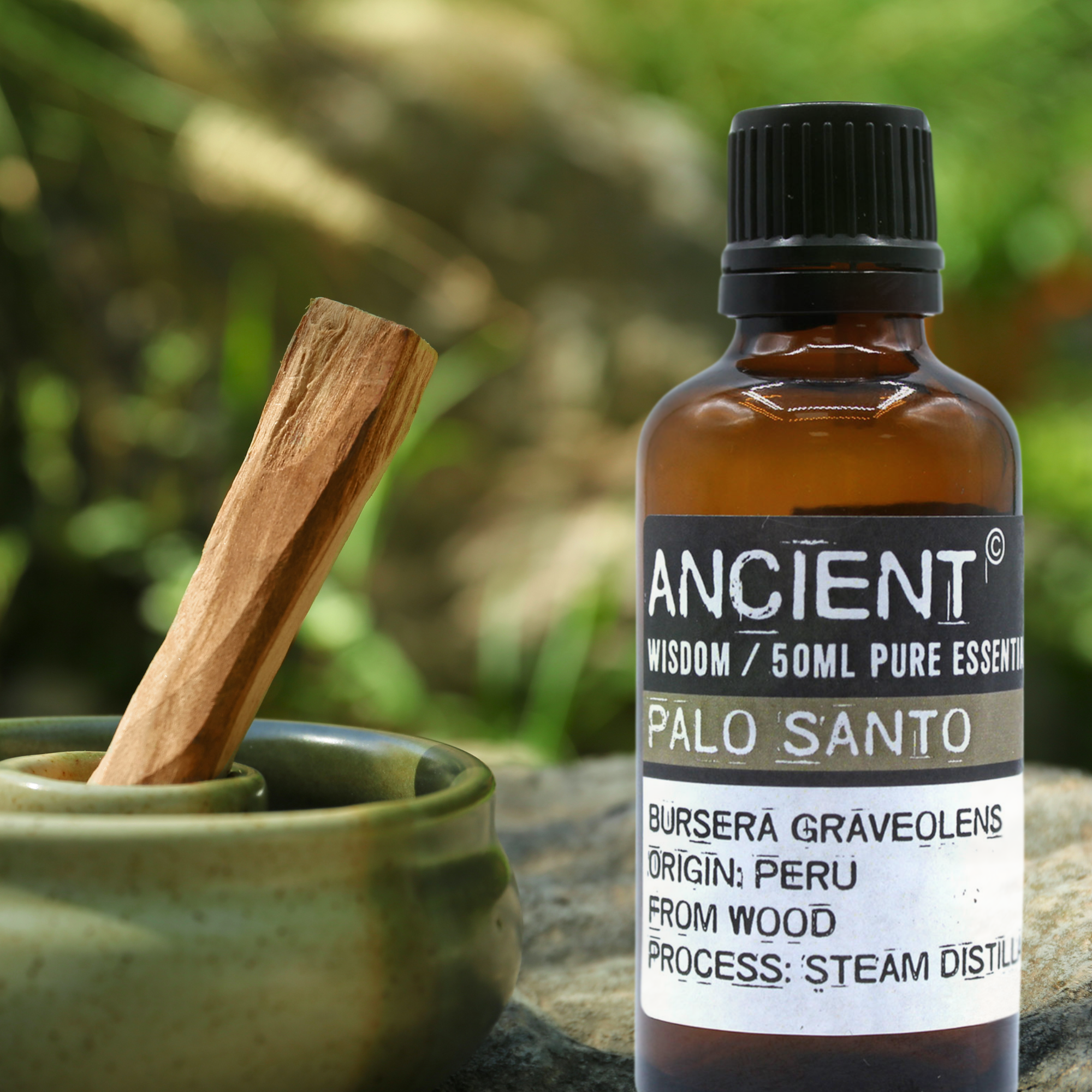 how to use palo santo essential oil